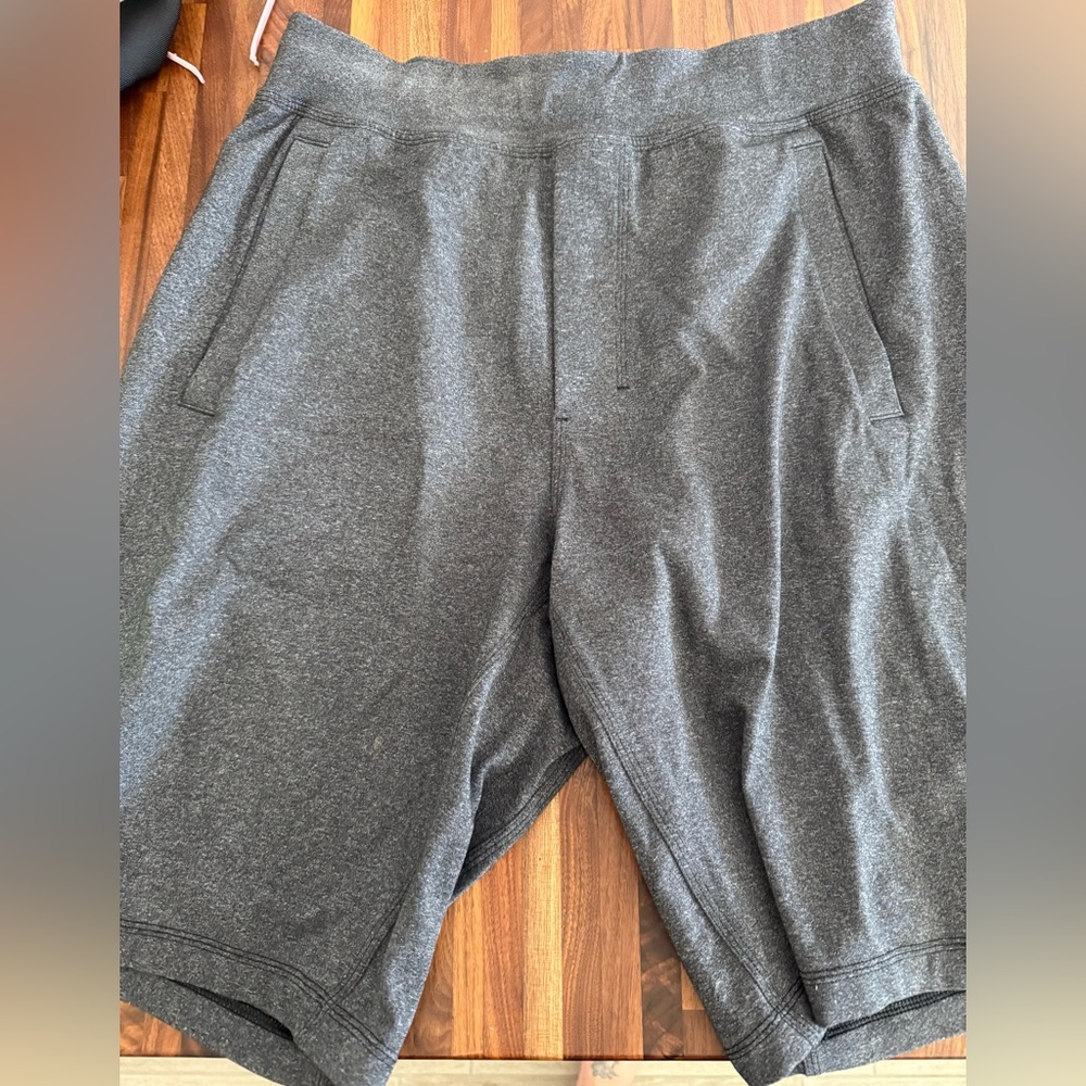 Men's Gray Lululemon sweat-shorts